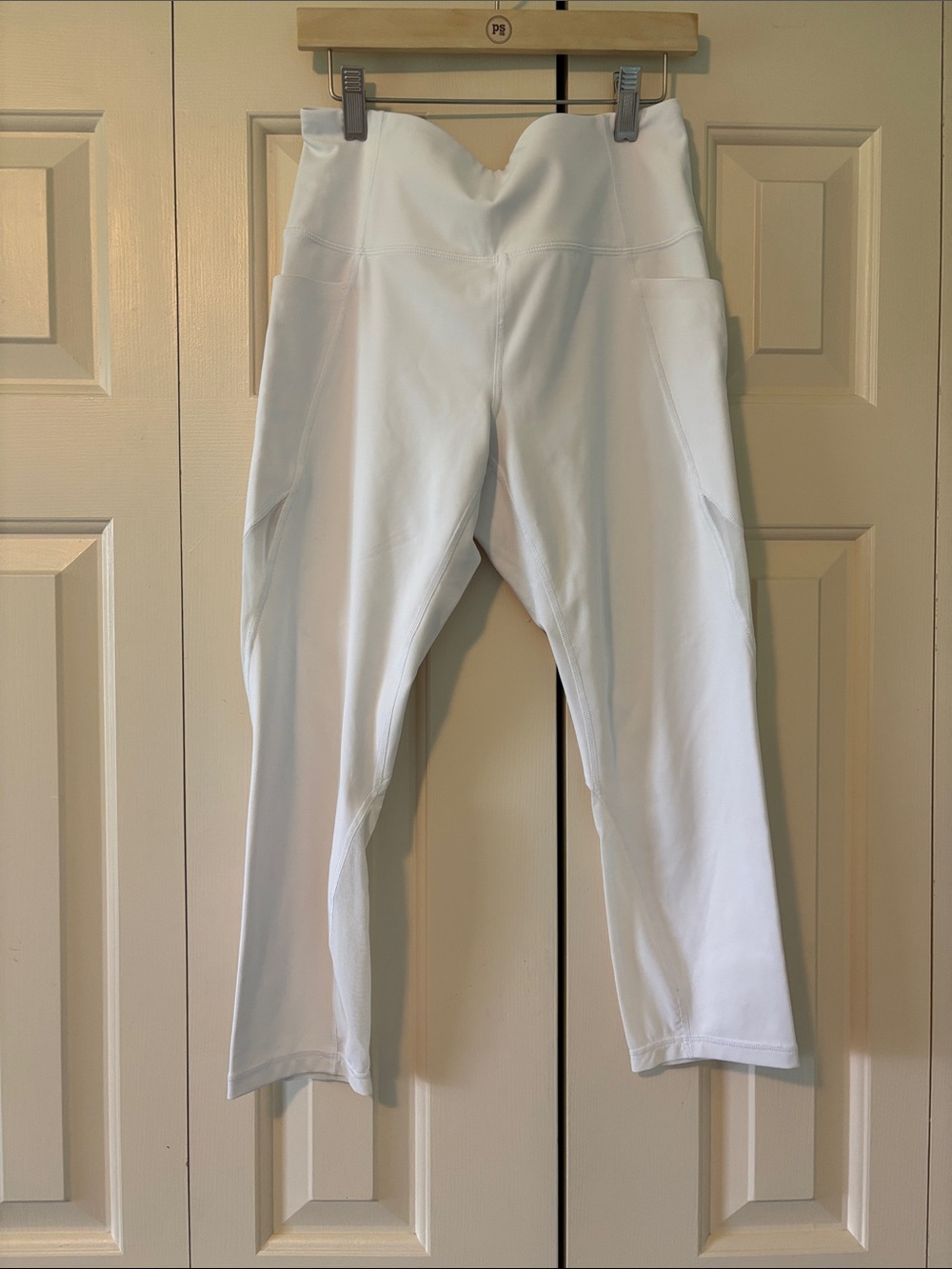 Athleta White High-Rise Sculpting Leggings with Side Pockets